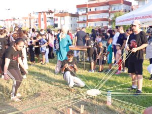 Anneler, Babalar Çocuklarıyla Spor Yaptı