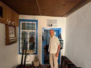 300 YILLIK TARİHİ EVİNİ RESTORE EDİP MÜZEYE ÇEVİREREK ZİYARETÇİLERE ÜCRETSİZ AÇTI