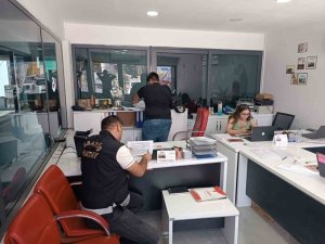 İSKENDERUN’DA ARAÇ KİRALAMA VE KONAKLAMA FİRMALARINA DENETİM YAPILDI