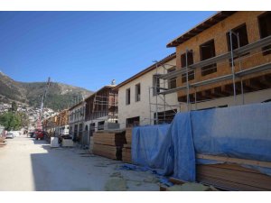 DEPREMDE YERLE BİR OLAN ANTAKYA’NIN TİCARET MERKEZİ YENİDEN İNŞA EDİLİYOR