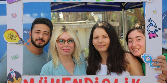 AKDENİZ ÜNİVERSİTESİ AİLESİNE 9 BİN YENİ ÖĞRENCİ