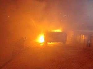 HATAY’DA 2 FARKLI NOKTADA ÇIKAN YANGINDA 2 ARAÇ YANDI