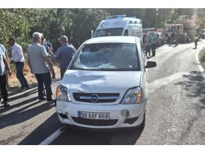CENAZEYE GİDENLERE OTOMOBİLİN ÇARPTIĞI KAZADA ÖLÜ SAYISI 2’YE YÜKSELDİ