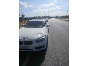 MOTOSİKLET İLE OTOMOBİL KAVŞAKTA ÇARPIŞTI: 1 YARALI