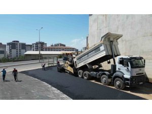 ONİKİŞUBAT BELEDİYESİ’NDEN ASFALT ATAĞI