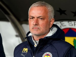 FENERBAHÇE'DE PORTEKİZLİ TEKNİK DİREKTÖR JOSE MOURİNHO İLE YOLLAR AYRILDI