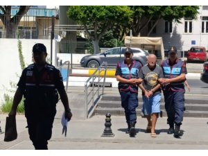 ANTALYA’DA ALACAK-VERECEK CİNAYETİNİN ZANLISI ADLİYEYE SEVK EDİLDİ