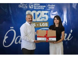 HATAY BÜYÜKŞEHİR BELEDİYESİ, DERECEYE GİREN ÖĞRENCİLERE BİLGİSAYAR VE EĞİTİM DESTEĞİ
