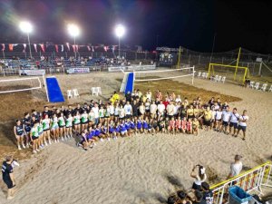 MANAVGAT BELEDİYESİ PLAJ VOLEYBOLU HALK TURNUVASI BAŞLADI