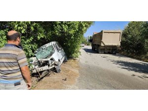 BURDUR’DA OTOMOBİL İLE KAMYON ÇARPIŞTI: 1 ÖLÜ