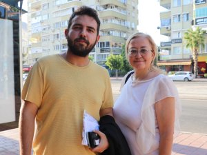 ABD'DE OKUYAN KIZINA GÖNDERDİĞİ PARA KAYBOLDU
