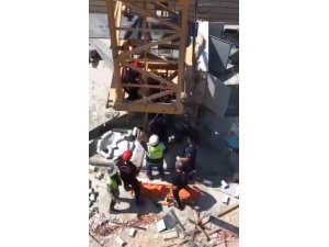 VİNÇTE BAYILAN OPERATÖRÜ İTFAİYE KURTARDI