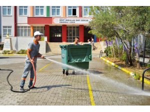 ALANYA BELEDİYESİ’NDEN OKULLARDA KAPSAMLI TEMİZLİK SEFERBERLİĞİ