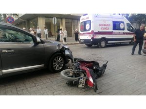 ISPARTA’DA OTOMOBİL İLE MOTOSİKLET ÇARPIŞTI: 1 YARALI
