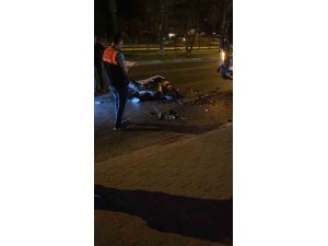 OTOMOBİLLE ÇARPIŞAN MOTOSİKLETİN SÜRÜCÜSÜ HAYATINI KAYBETTİ