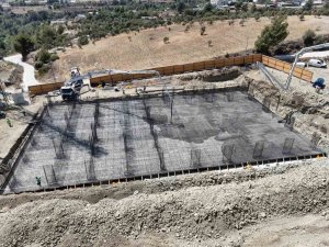 HATAY BÜYÜKŞEHİR BELEDİYESİ, KARLISU MAHALLESİ’NE ÇOK AMAÇLI SALON İNŞA EDİYOR