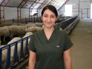 VETERİNER HEKİM AYBİKE ÖNYARGILARI YIKTI