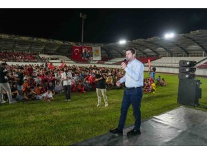 TARSUS’TA A MİLLİ TAKIM MAÇI COŞKUYLA İZLEDİ