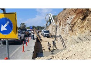 MANAVGAT ÇEVRE YOLUNDA SEL BASKINLARI SONA ERECEK
