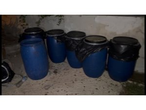 HATAY’DA BİN 260 LİTRE FERMENTE HALDE SAHTE İÇKİ ELE GEÇİRİLDİ