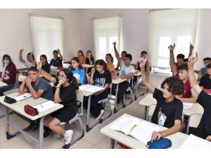 MERSİN BÜYÜKŞEHİR BELEDİYESİ KURS MERKEZLERİ YENİ DÖNEME BAŞLADI