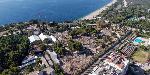 ANTALYA MÜZESİ TAMAMEN YIKILDI