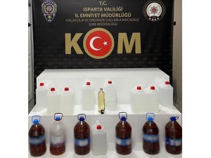 ISPARTA’DA KAÇAK ALKOL OPERASYONU: 69 LİTRE SAHTE İÇKİ ELE GEÇİRİLDİ