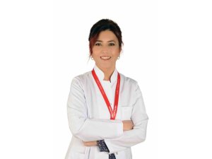 PROF. DR. YASEMİN BİÇER GÖMCELİ: "KÖK HÜCRE TEDAVİSİ ALZHEİMER’IN İLERLEYİŞİNİ YAVAŞLATABİLİR"