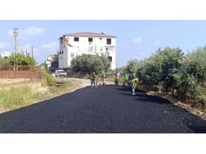AKDENİZ’DE YOL VE SOKAK YENİLEME ÇALIŞMALARI SÜRÜYOR