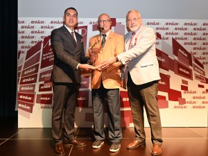 ÖZBEK:EĞİTİM, YAPAY ZEKA VE EKONOMİ ASIL GÜNDEM OLMALI
