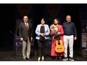 MURATPAŞA’DA GİTAR FESTİVALİ SONA ERDİ