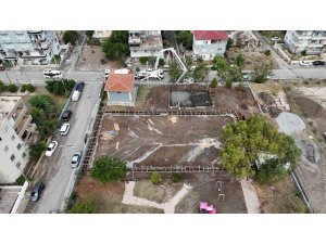 HBB, MODERNEVLER MAHALLESİ’NE HALI SAHA İNŞA EDİYOR