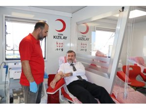 HATAY MÜFTÜLÜĞÜ VE KIZILAY İŞ BİRLİĞİNDE KAN BAĞIŞ KAMPANYASI DÜZENLEDİ
