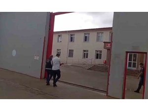HATAY’DA HAPİS CEZASIYLA ARANAN 2 ŞAHIS YAKALANDI