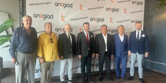 YAVAŞ: "BİLGİYLE GELECEĞİ ŞEKİLLENDİRDİK"