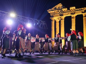 HALK DANSLARI FESTİVALİ BAŞLADI
