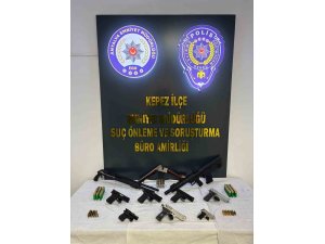ANTALYA’DA ŞAFAK 07 HUZUR-6 OPERASYONU: 30 ADRESE EŞ ZAMANLI BASKIN