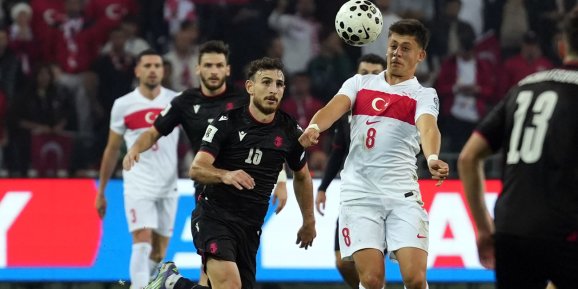 MİLLİLERDEN GÖVDE GÖSTERİSİ