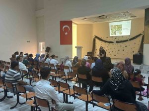 MERSİN’DE ANNELERE MADDE BAĞIMLILIĞIYLA MÜCADELE EĞİTİMİ