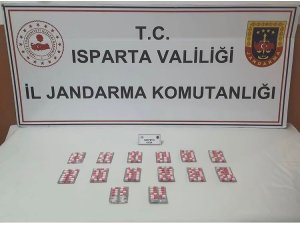 ISPARTA’DA YOL KONTROLÜNDE DURDURULAN ARAÇTA UYUŞTURUCU HAP ELE GEÇİRİLDİ