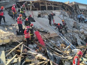 ANTALYA’DA YIKIMI GERÇEKLEŞEN RİSKLİ YAPI ENKAZINDA DEPREM TATBİKATI