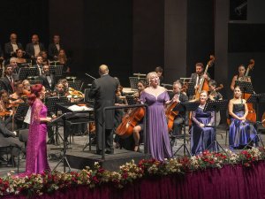YEVGENİ ONEGİN KAPALI GİŞE SAHNELENDİ!