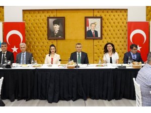 VALİ TOROS: "MUHTARLIK, MİLLET İRADESİNİN TECELLİSİDİR"
