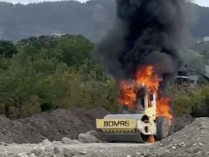 OSMANİYE’DE ŞANTİYEDE İŞ MAKİNASINDA ÇIKAN YANGIN SÖNDÜRÜLDÜ
