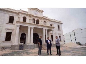HATAY’DA TARİHİ VALİLİK BİNASINDA RESTARASYON ÇALIŞMALARI SÜRÜYOR