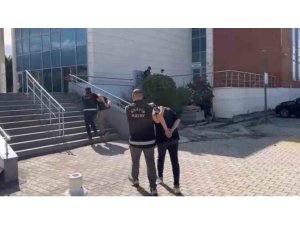 ÇALDIKLARI MOTOSİKLETE SAHTE PLAKA TAKAN HIRSIZLIK ŞÜPHELİSİ 2 ŞAHIS YAKALANDI