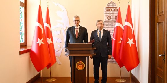 MEMİŞOĞLU ANTALYA VALİLİĞİNİ ZİYARET ETTİ
