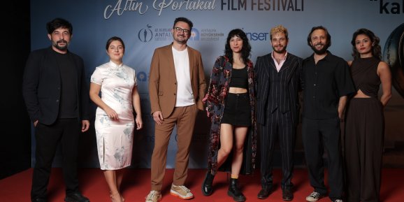 FESTİVALDE KIRMIZI HALI HEYECANI