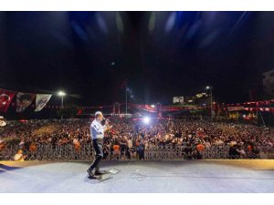 MERSİN’DE ’GENÇLİK FESTİVALİ’ COŞKUSU TÜM KENTİ SARDI