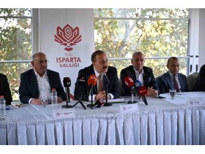 VALİ ERİN: "KEDİLERİN PATİLERİNİN KESİLDİĞİ İDDİASININ ASLI ASTARI YOK, TEK BİR İHBAR BİLE BULUNMUYOR"